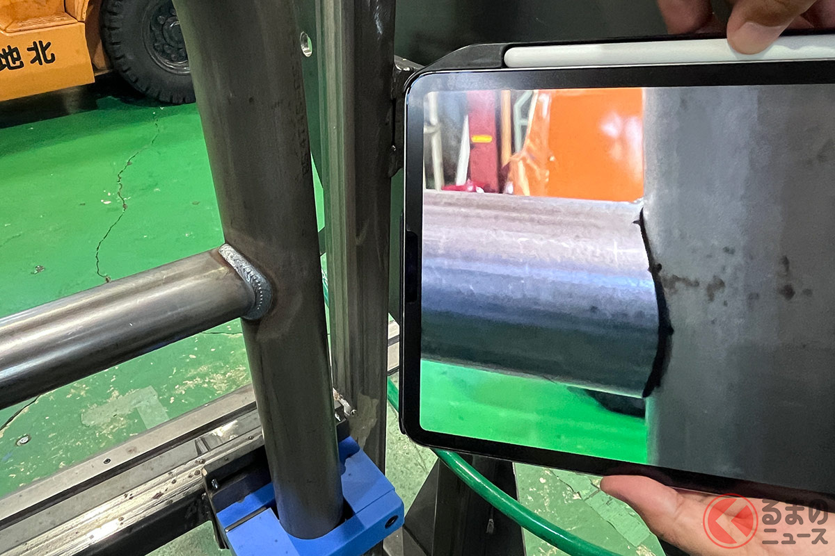 左:新技術で溶接された後/右:溶接される前