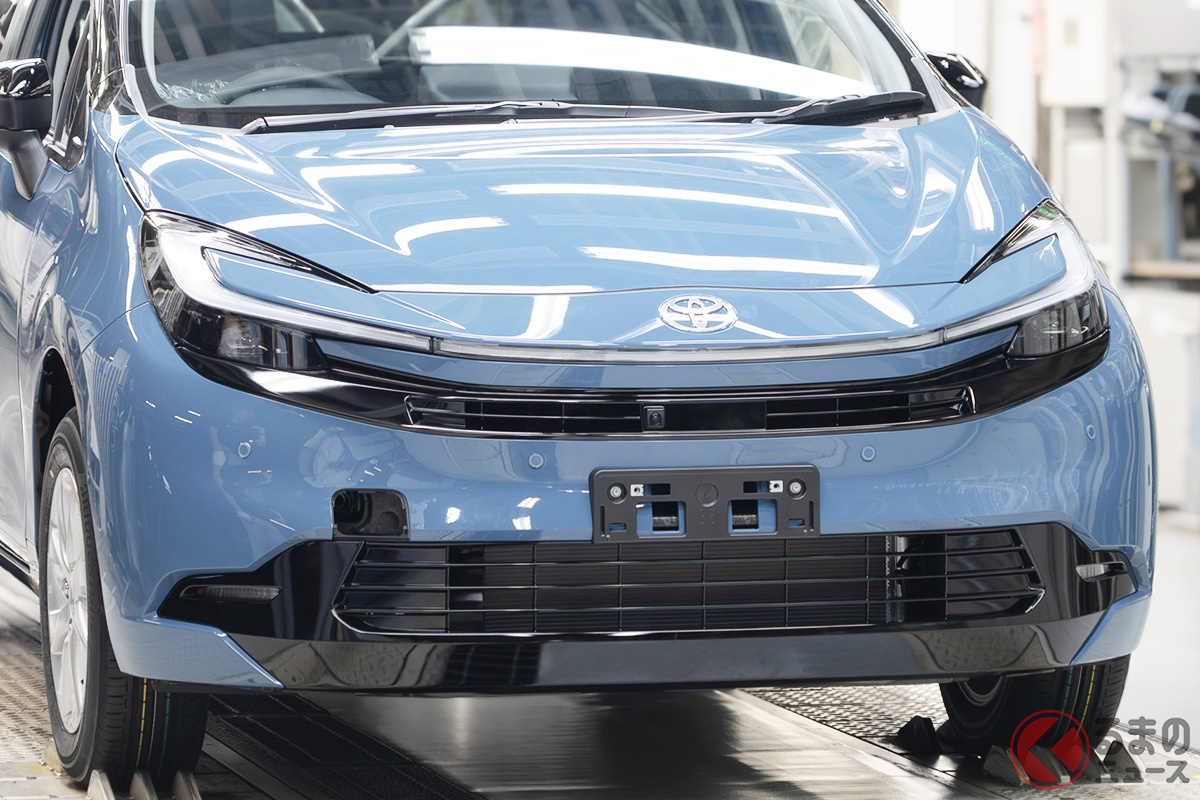 サメ顔採用でデザイン一新した新型「アクア」