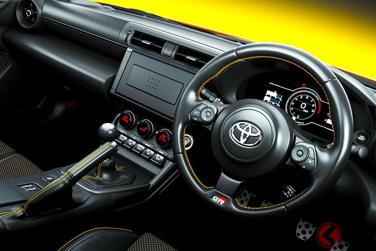 トヨタ新「“4人乗り”小型FRスポーツカー」に反響多数