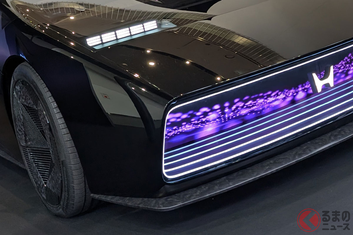 2026年に市販化予定のホンダ新型「サルーン」(コンセプトモデル)