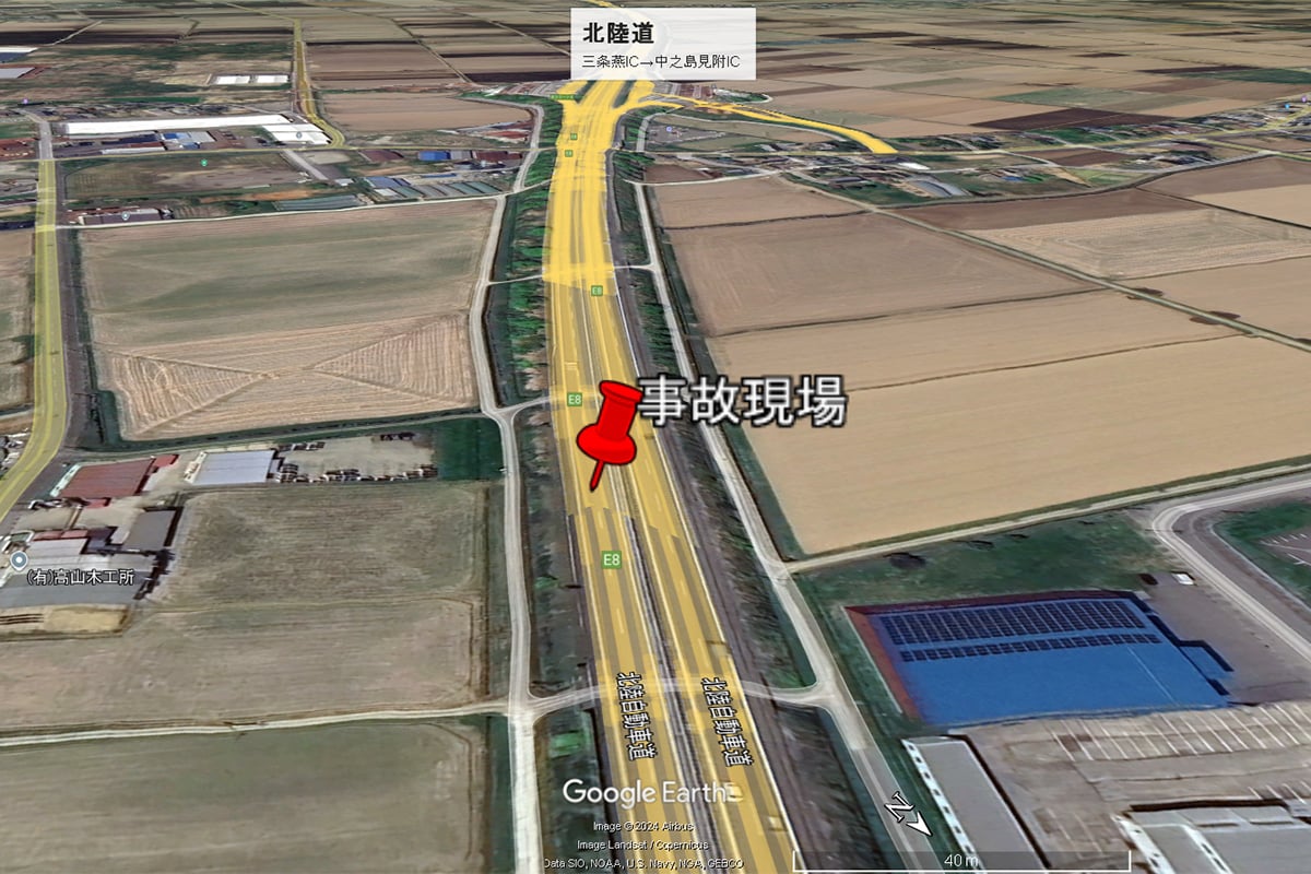 北陸道上り線の事故現場付近（画像：Google Earth）。