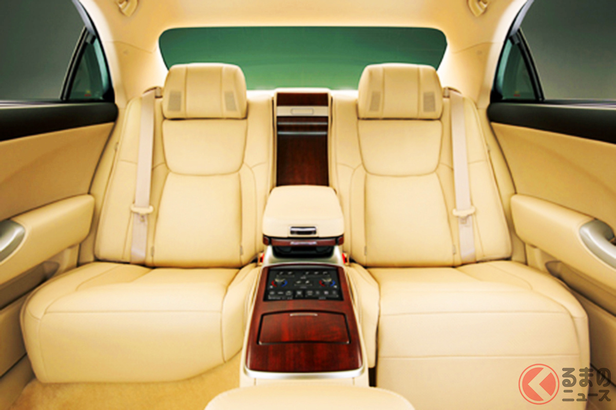 かつて存在していた最高級クラウンに反響集まる!(画像:「クラウンマジェスタ Gタイプ Fパッケージ/5代目」)