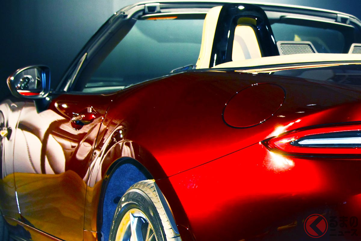 マツダが真紅の新型「ロードスター」初公開!