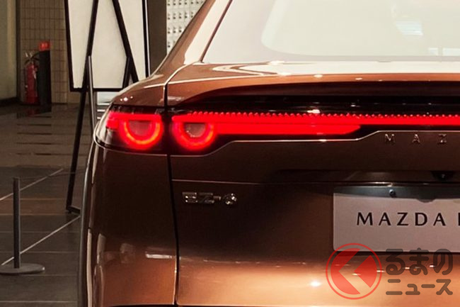 300万円以下ならアリ？ マツダ新型「上級セダン」発売は？ 半円4連