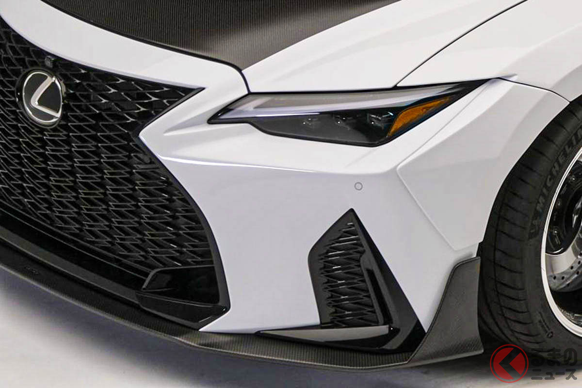 レクサスの「2人乗りスポーツセダン」が超カッコいい!