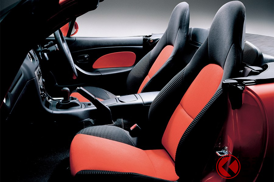 マツダ「ロードスター」にターボモデルあった! 赤い内装もカッコイイ特別モデルとは?