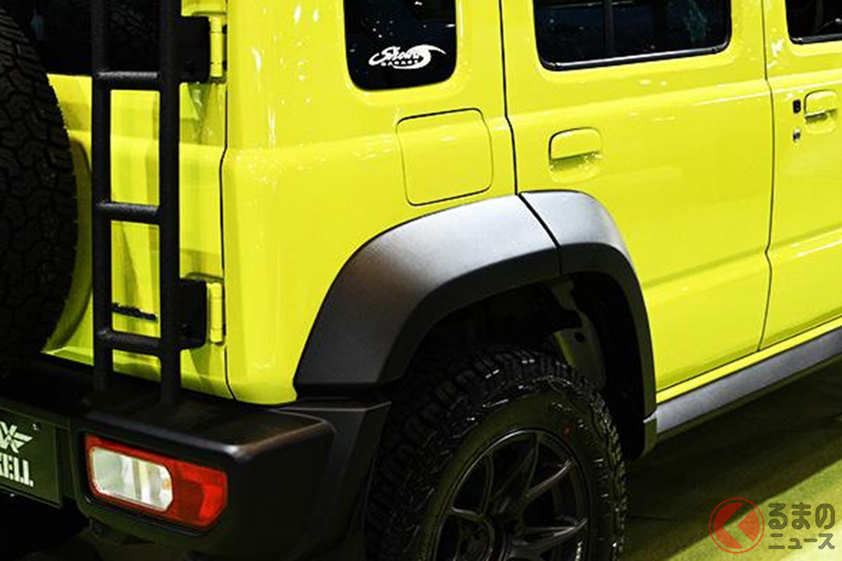 カクカクデザインの本格SUV! 5ドアジムニー!