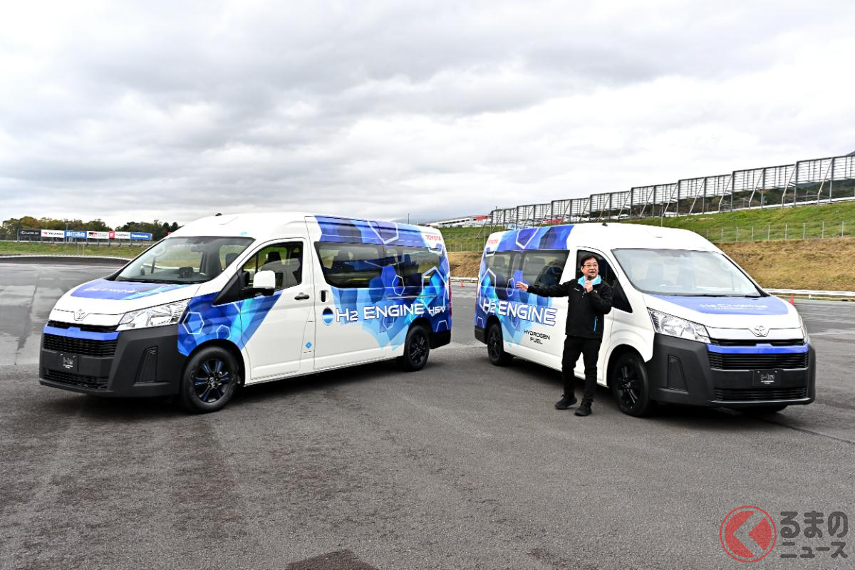 すでに300系の水素エンジンハイブリッド仕様(左)と水素エンジン仕様(右)が公開されている。今後に期待!