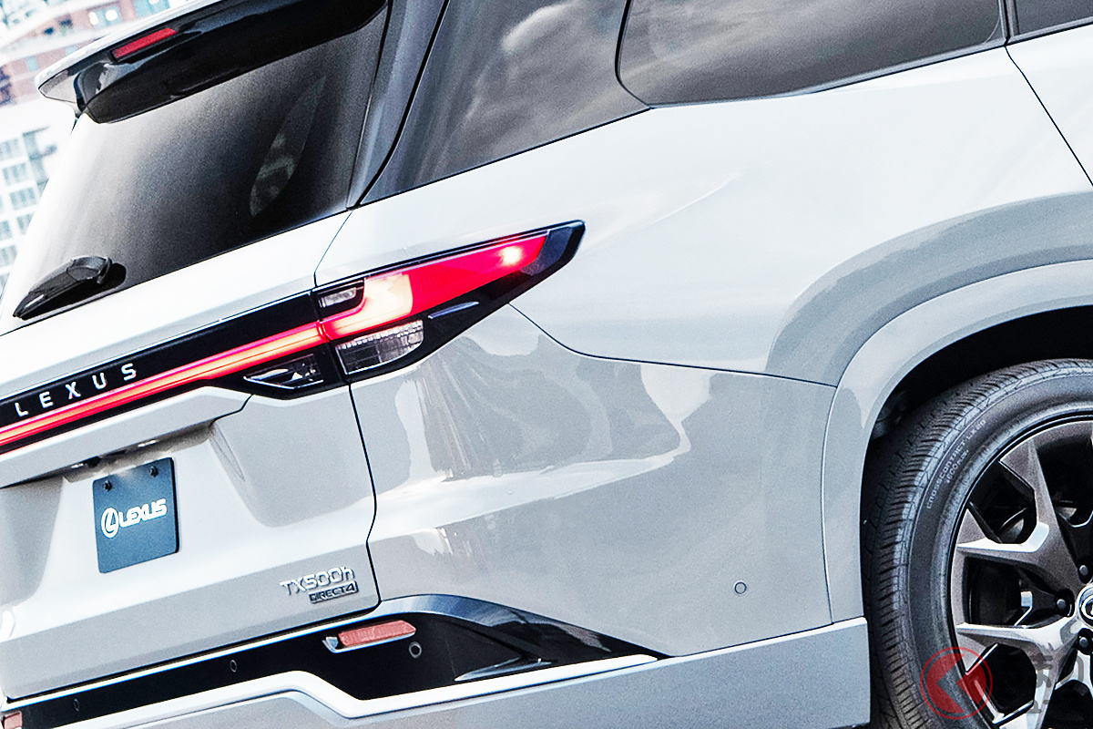 スッキリデザインがカッコイイ! レクサス「TX」2025年モデルに新設定された「TX350 Fスポーツ ハンドリング」