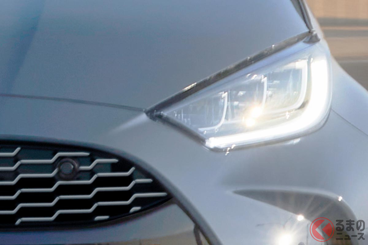 トヨタ新型「ヤリス」初公開!