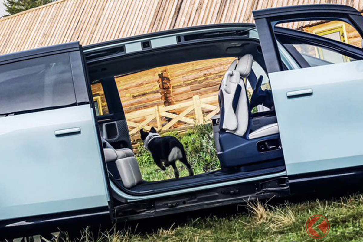 量産車初となる「ダブルスライドドア」を採用した「ミニバン」とは?