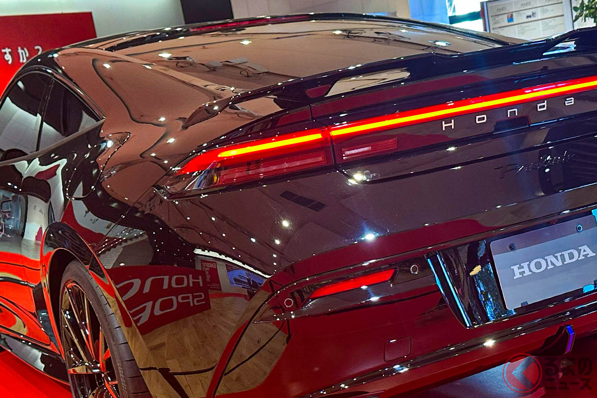 黒もよく似合う!