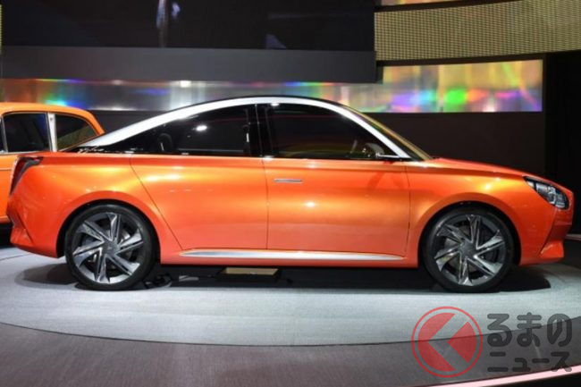 ダイハツ「4ドア