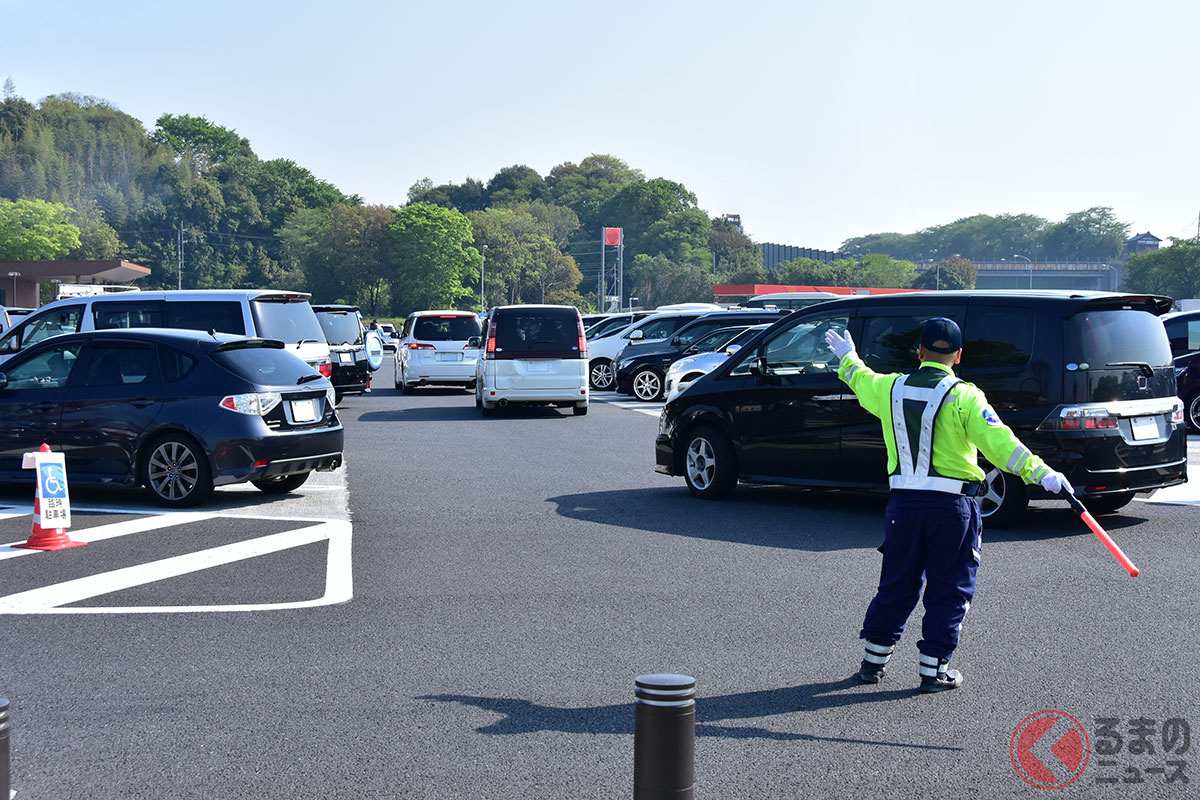 駐車枠の選択はルールはないものの、常識を守りましょう［画像：PITXA］