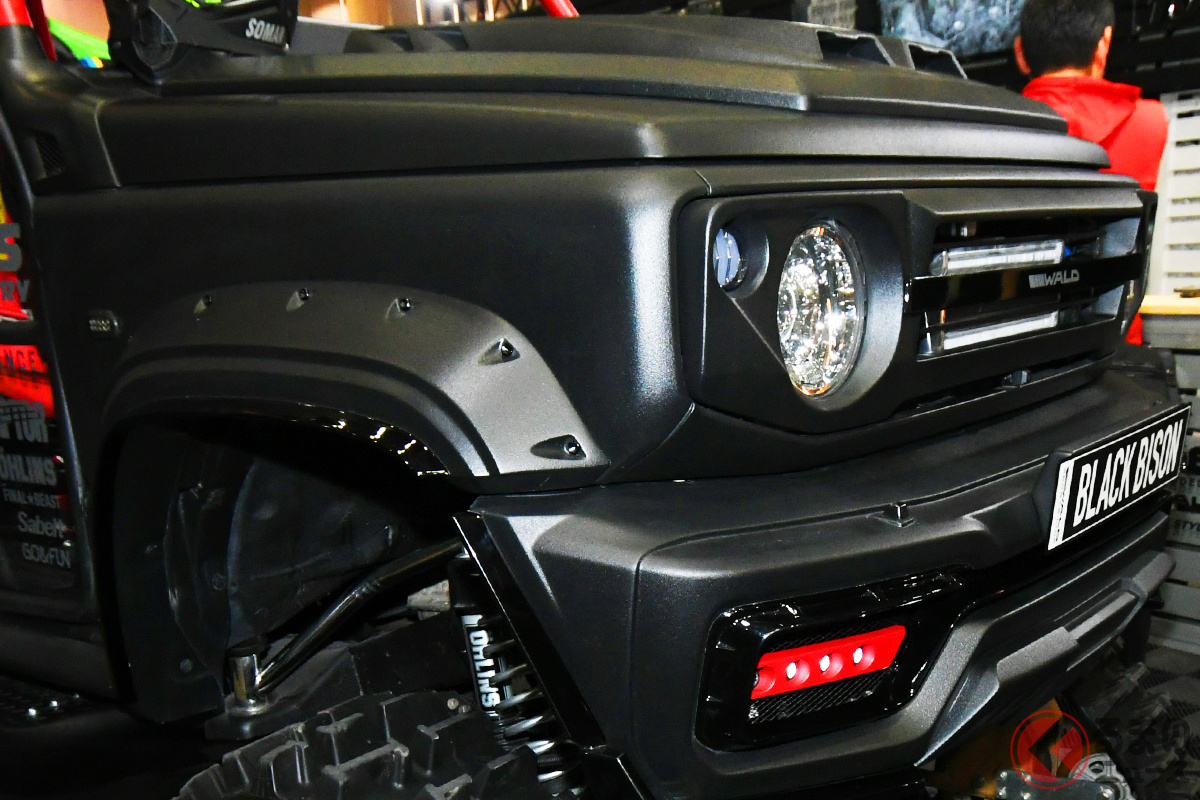 見た目だけじゃなく中身もスゴイ! オフロード性能を高めたスズキ「ジムニーシエラ」のカスタムカーとは?