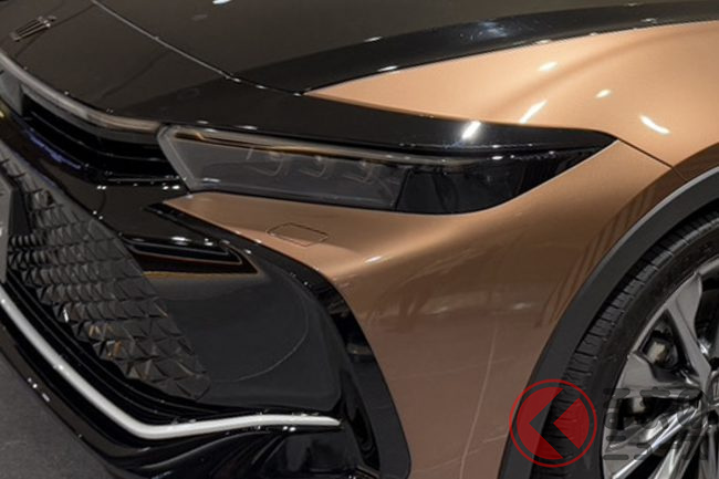 トヨタ斬新「クラウンオープン」実車公開！ まさかの「屋根なし