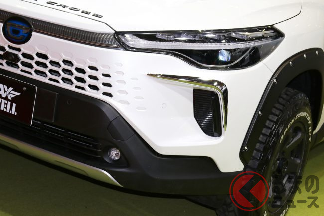 斬新「カローラSUV」初公開！ まさかの「レクサス顔」採用＆