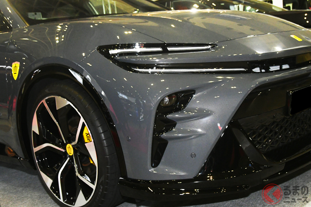 似てる?フェラーリ「プロサングエ」をオマージュしてカスタムされたトヨタ「クラウンスポーツ」とは?(東京オートサロン2025)