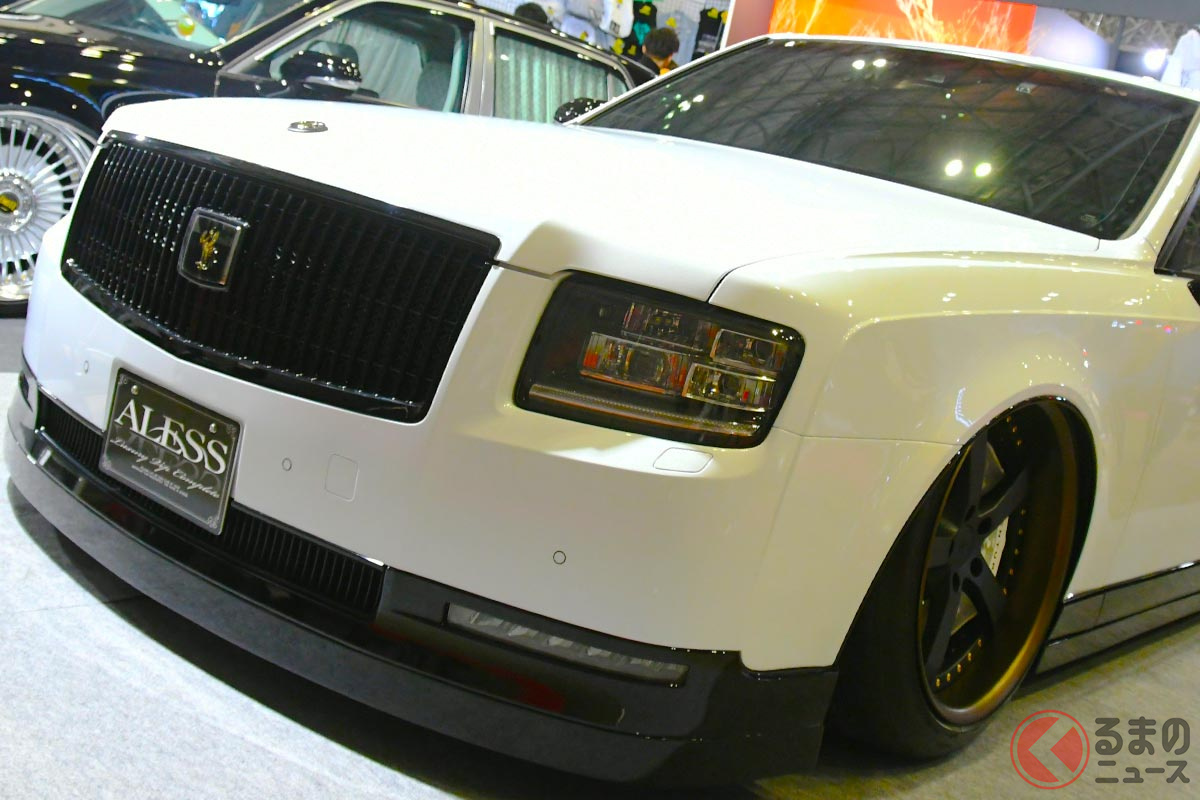 超カッコイイ! ド迫力のトヨタ「センチュリー」登場!