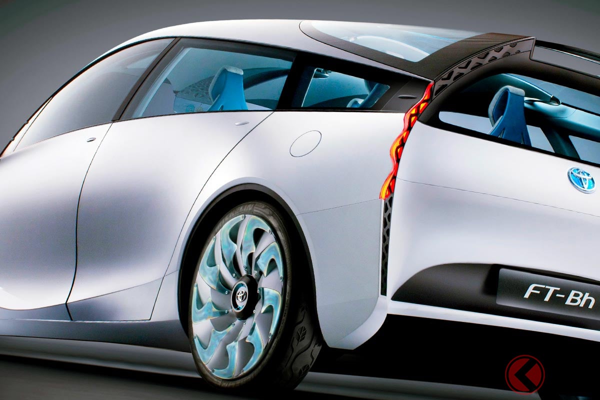 トヨタの「リッター約50km」斬新コンパクトカーに大反響!