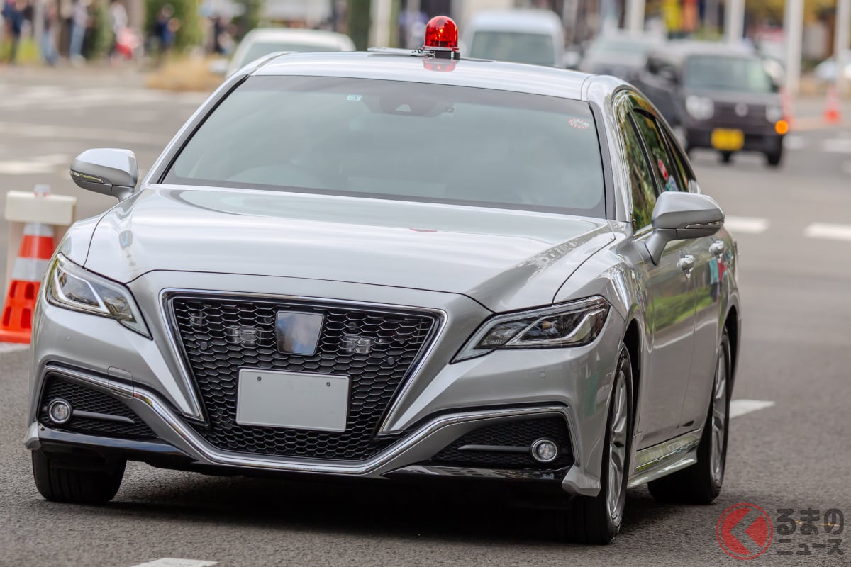 覆面パトカーの特徴は?