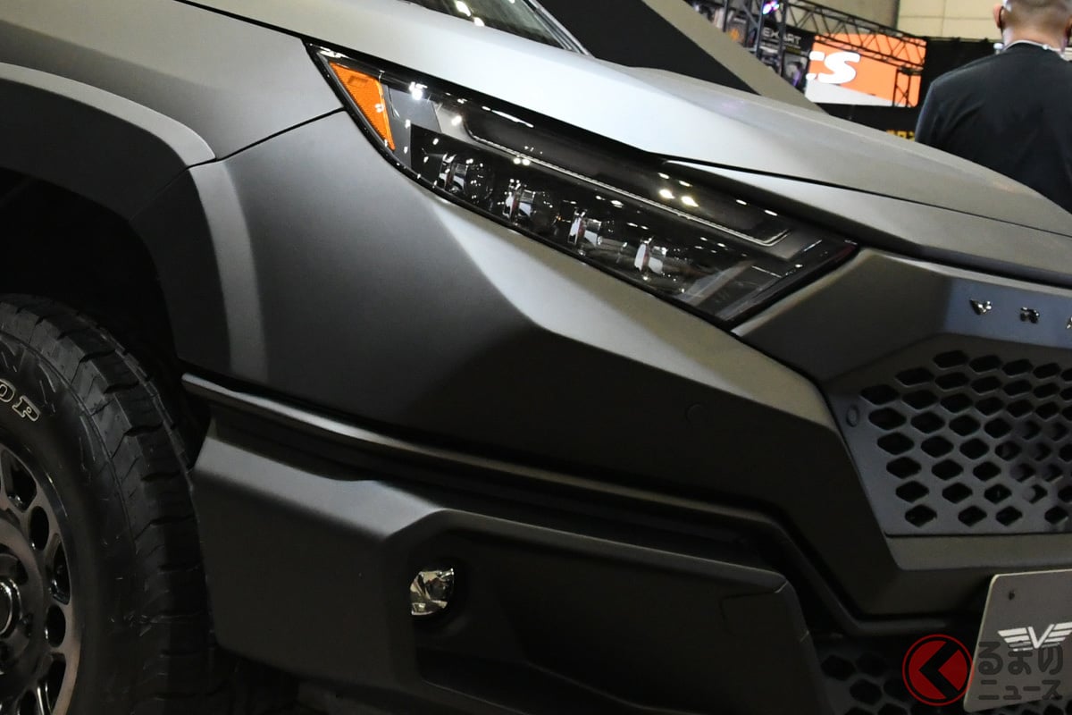 ステルスカラー×ワイドボディがめちゃカッコいい!トヨタ「RAV4 “ブラーバ マーズ2”」KUHLカスタム