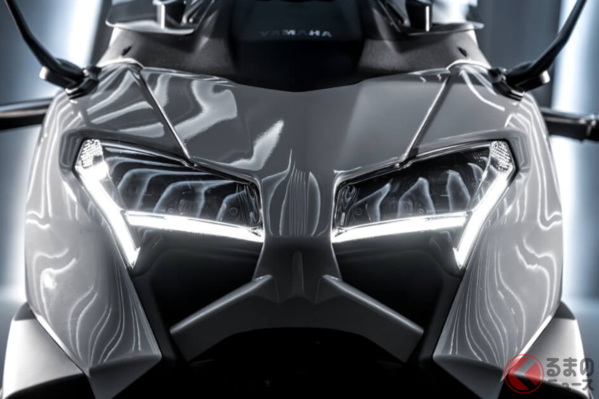 アイコニックな新デザイン「T字」ポジションランプ