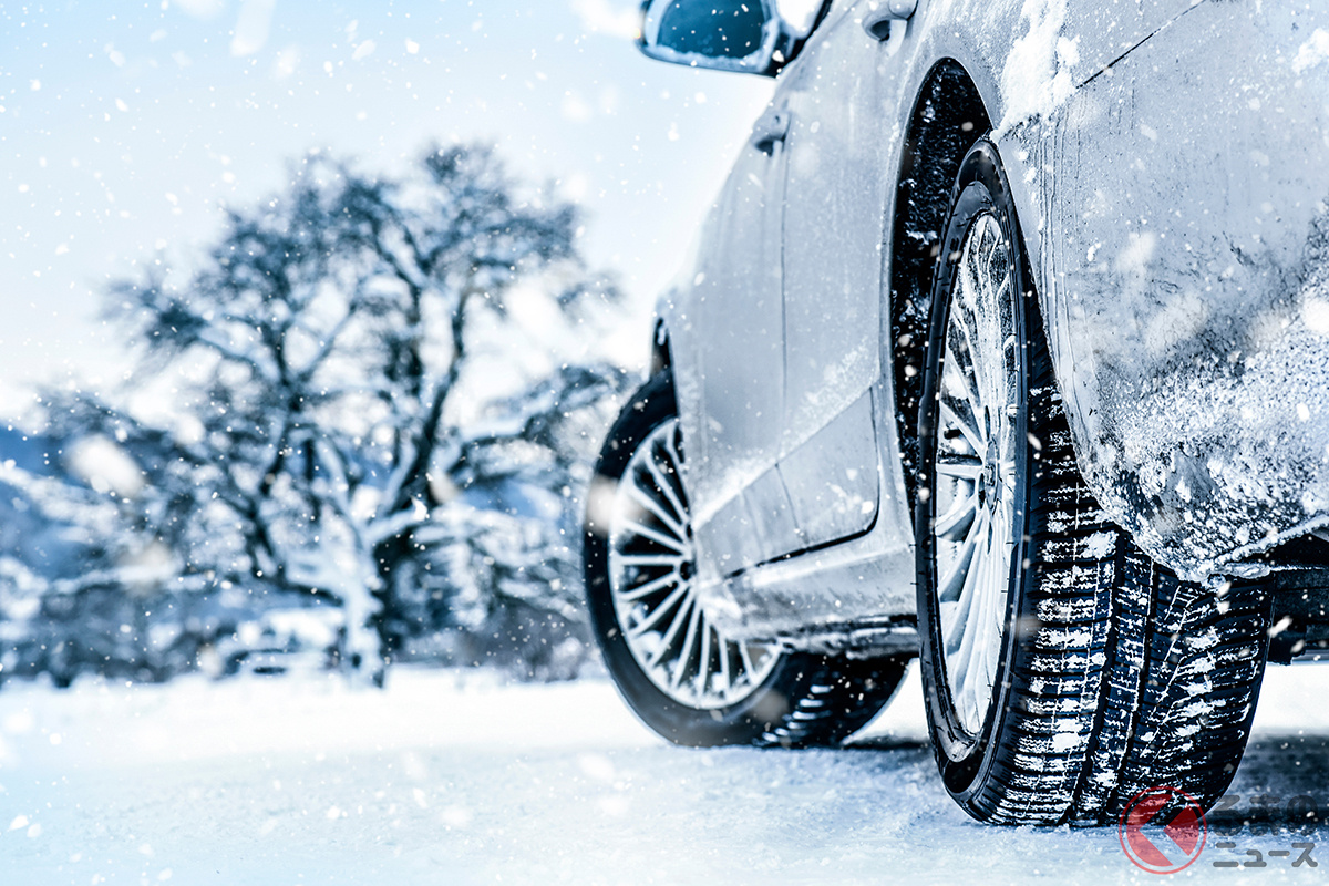 雪道はいつも以上に慎重な運転が求められます［画像はイメージです］