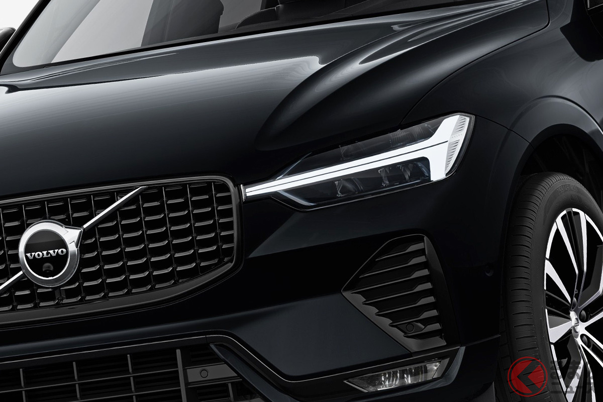 高級感と洗練された雰囲気を放つ!フロントライトが映えるダークエディション