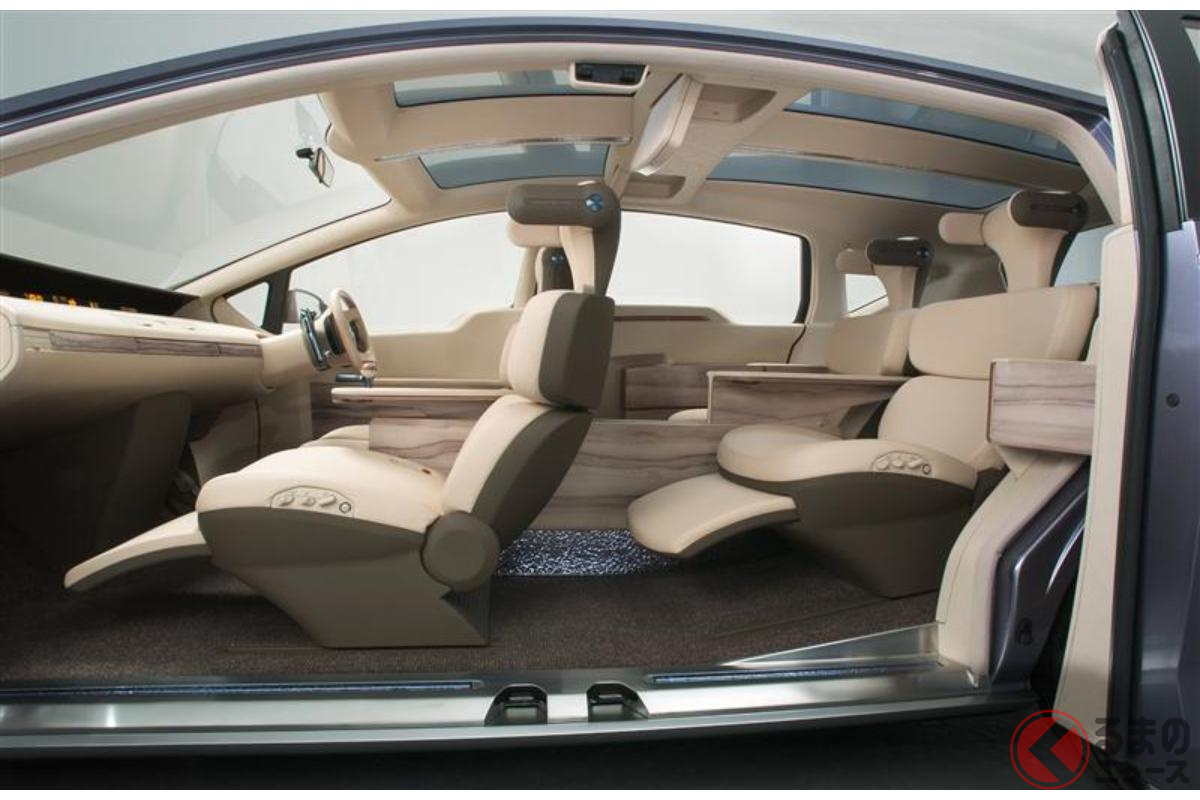 大開口のドア構造により、乗り降りのしやすさと開放感を両立