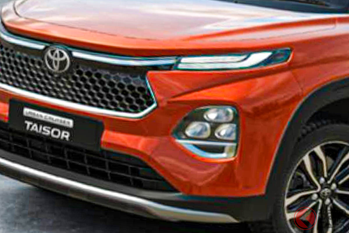 ヘッドライトは…下の方!