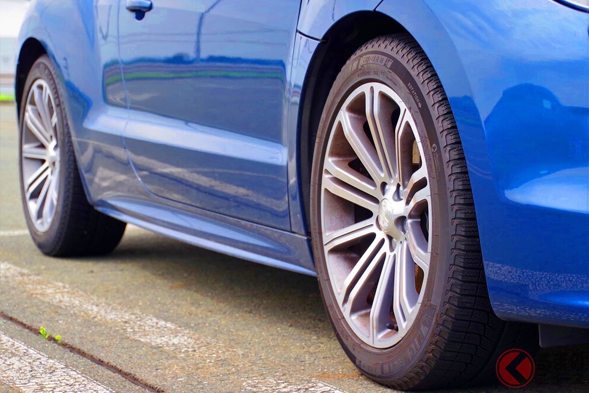 タイヤを交換予定のユーザーは、価格改定の時期を要チェック!(画像:フォトAC)