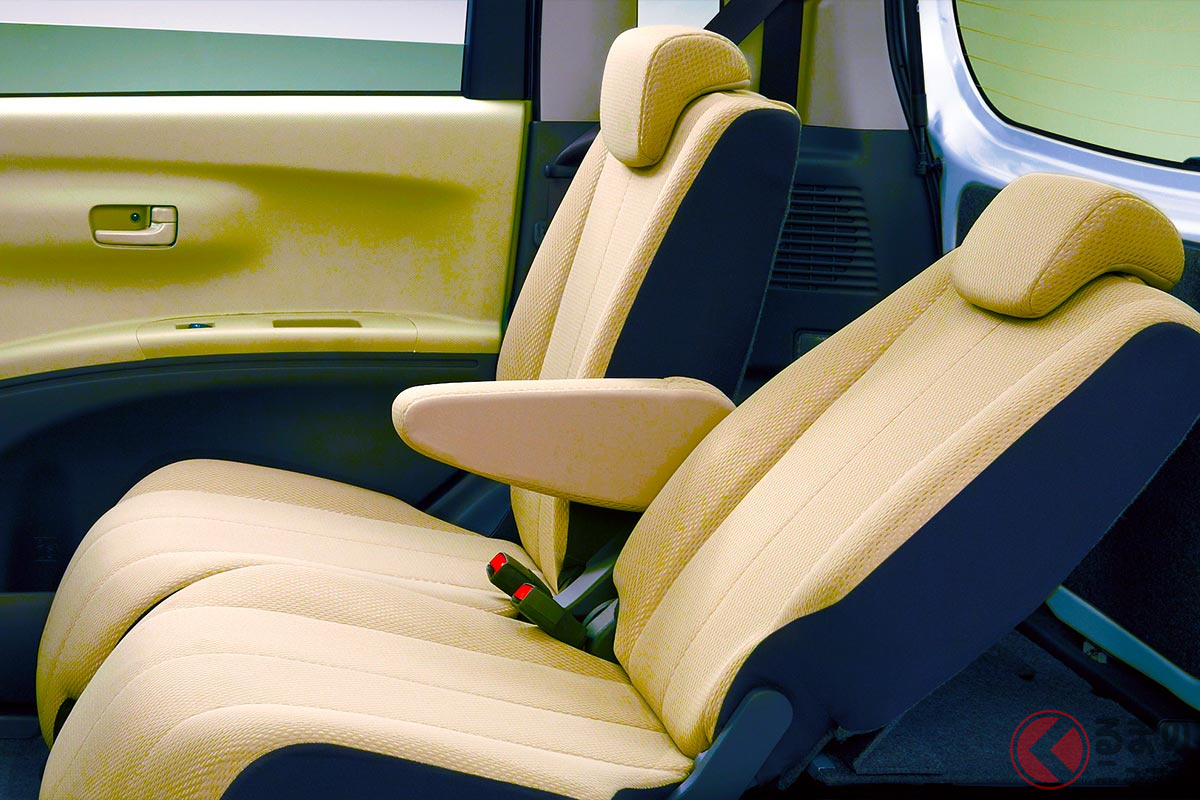 上質に仕立てた内装を武器とする660ccのスバル「小さな高級車・ルクラ」に反響多数!