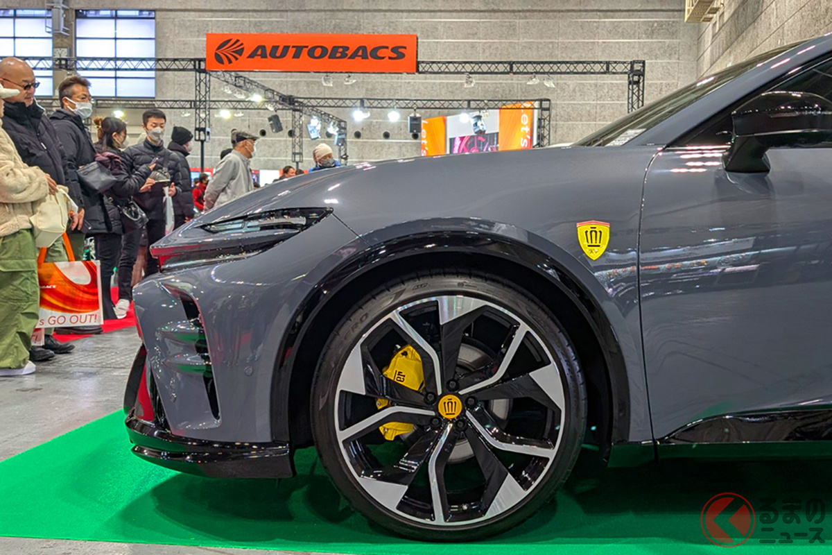 フェラーリ「プロサングエ」をオマージュしてカスタムされたトヨタ「クラウンスポーツ」とは?(大阪オートメッセ2025)