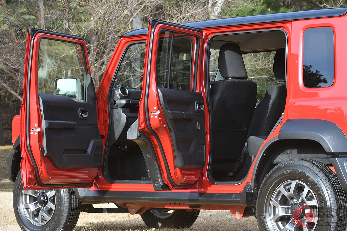 「ジムニーシリーズ」として初めて5ドアモデル投入!