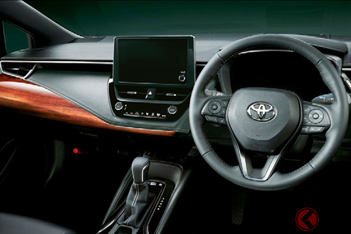 一気に高級車仕様に!クラシックな装いになる純正アクセサリーとは?