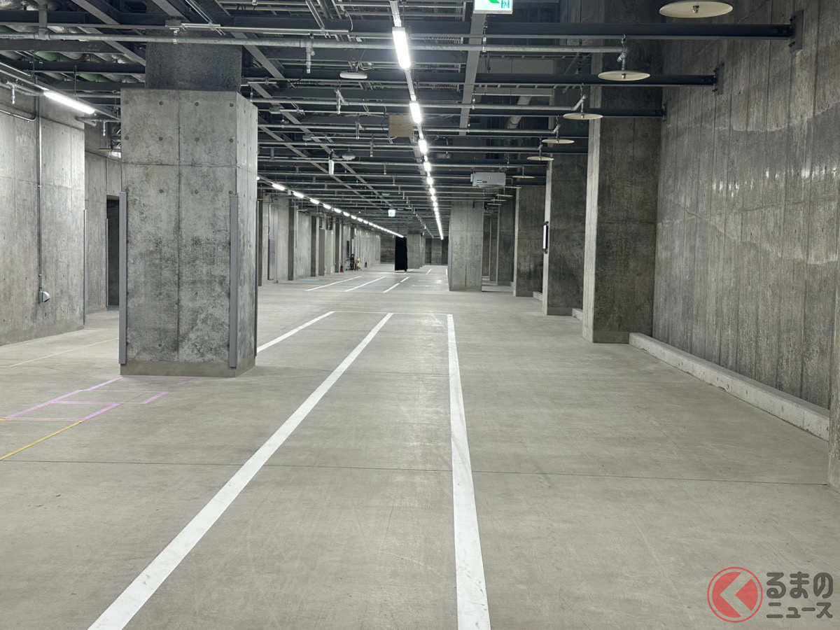 地下に空間は完全にフラットフロア