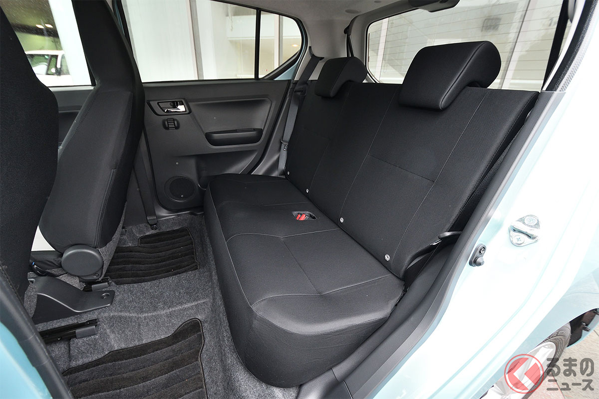 ダイハツの軽セダン「ミライース」