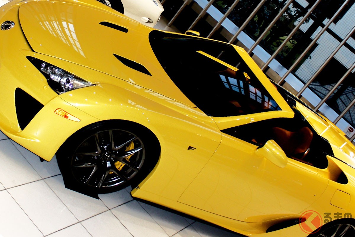 レクサス斬新「LFAスパイダー」実車公開!