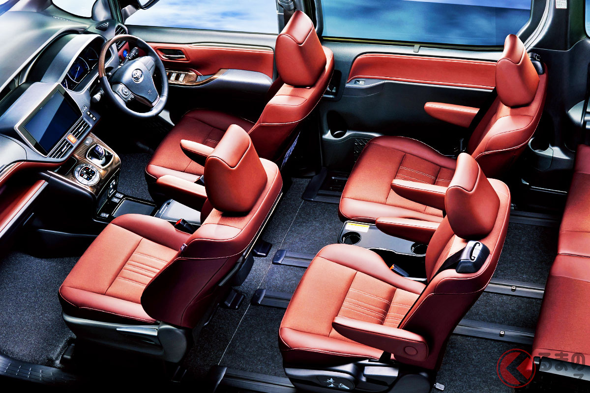 トヨタ「エスクァイア」