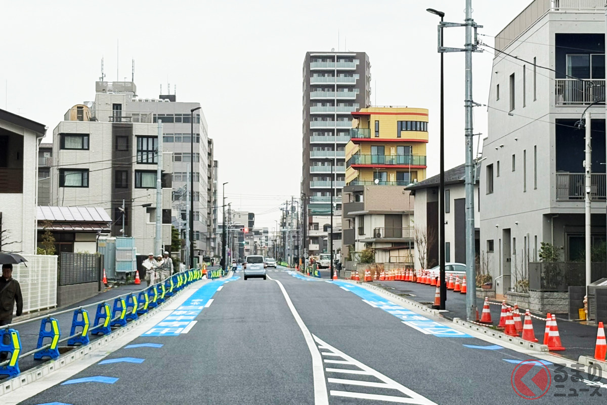 調布駅周辺の南北軸が完成! 開通した都市計画道路「3・4・28号品川道天神前線」(撮影:くるまのニュース編集部)