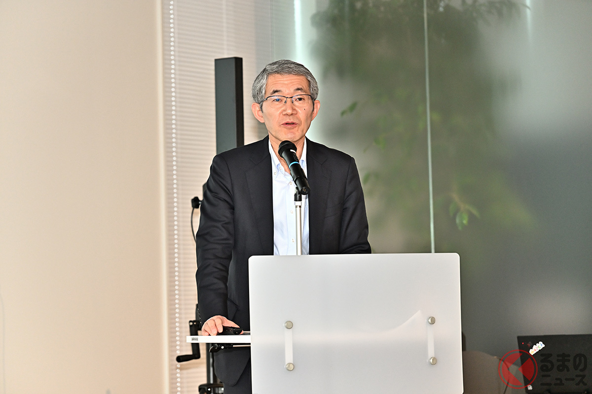 デンソーの東京エリアや新オフィスの概要について説明する経営役員・東京支社担当 の横尾 英博 氏