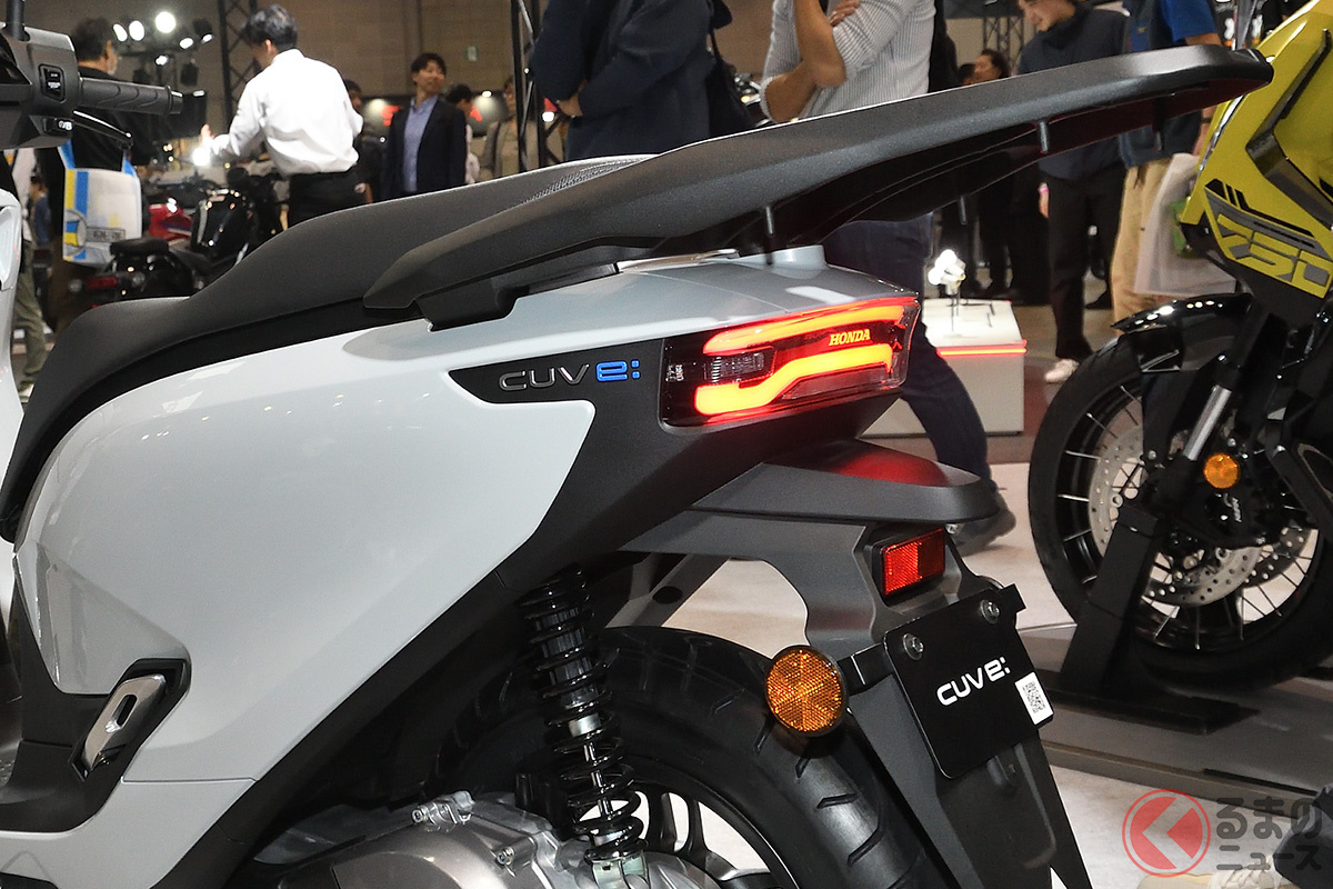 HONDAロゴも光る！リアライトがスタイリッシュ！