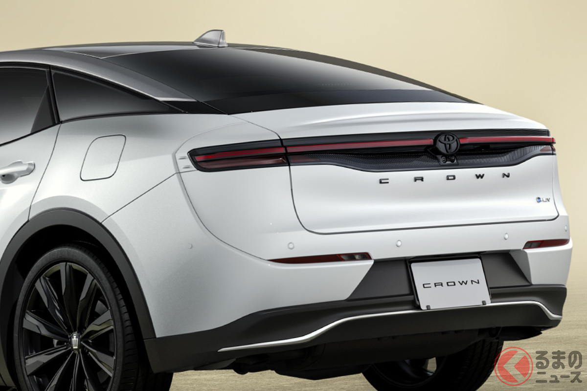 クラウン誕生70周年を記念した特別仕様車