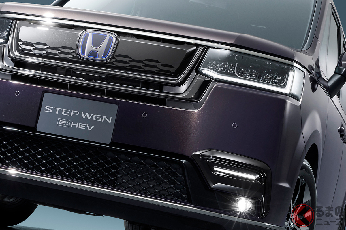 黒パーツで重厚感アップした「ステップワゴン」登場!