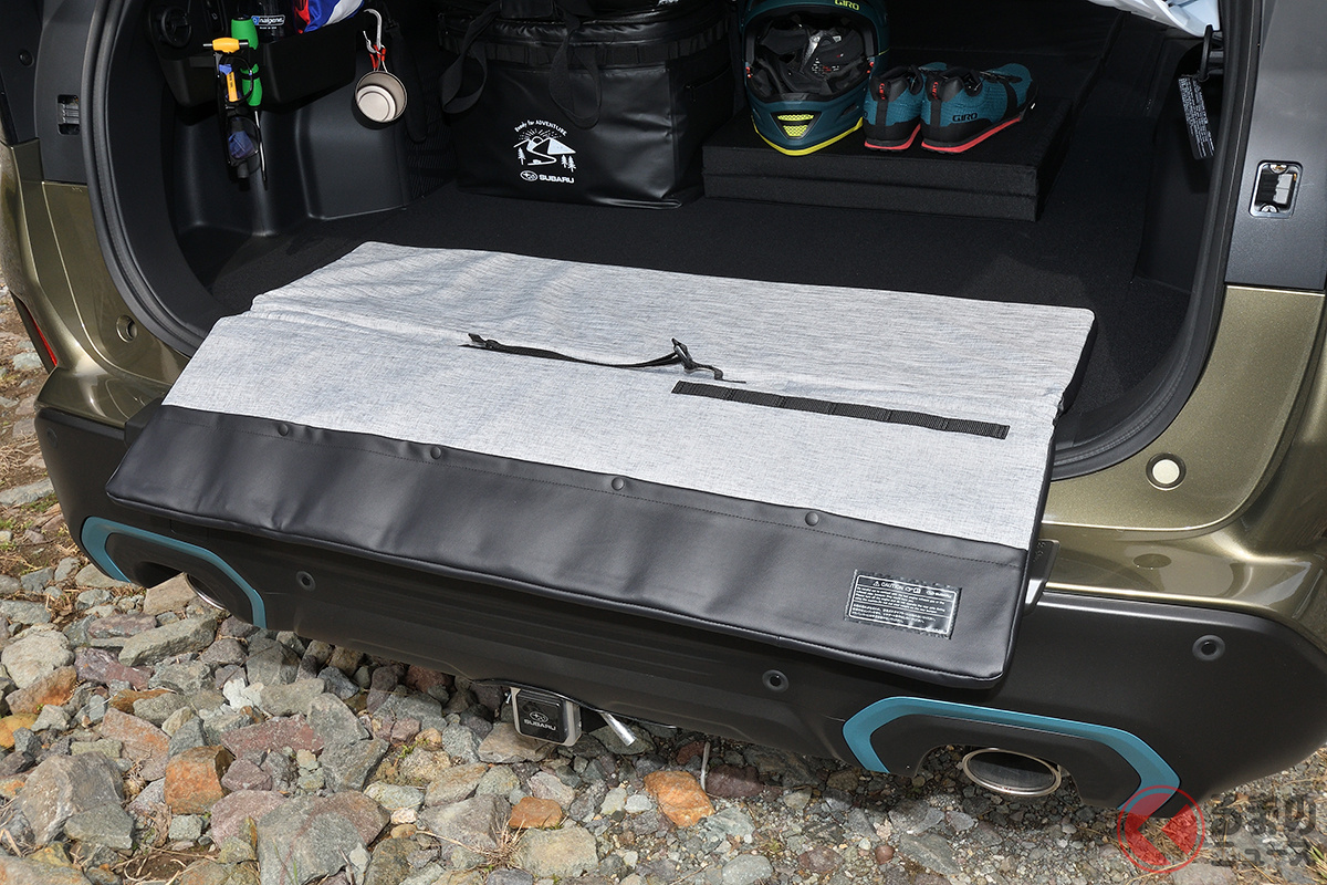新型「フォレスター」の純正アクセサリー「カーゴベンチシート」