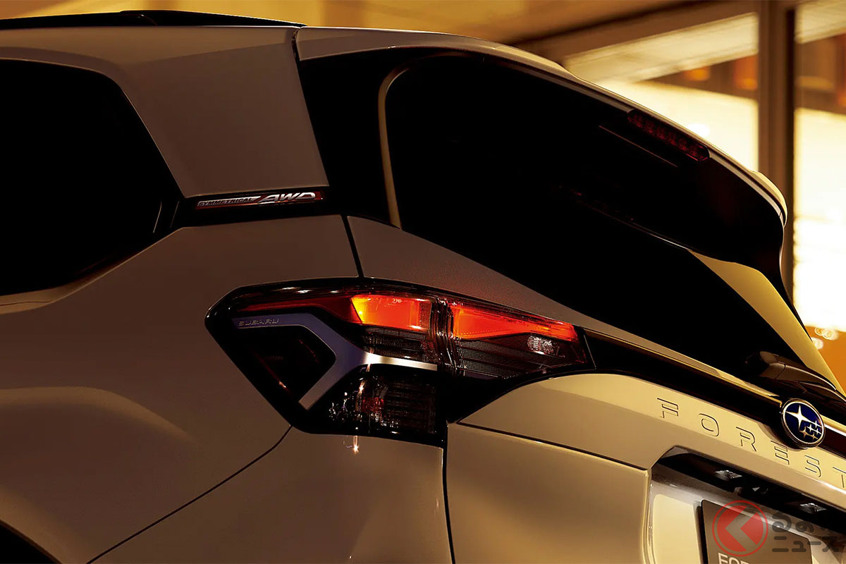 新型「フォレスター」のリヤバンパー