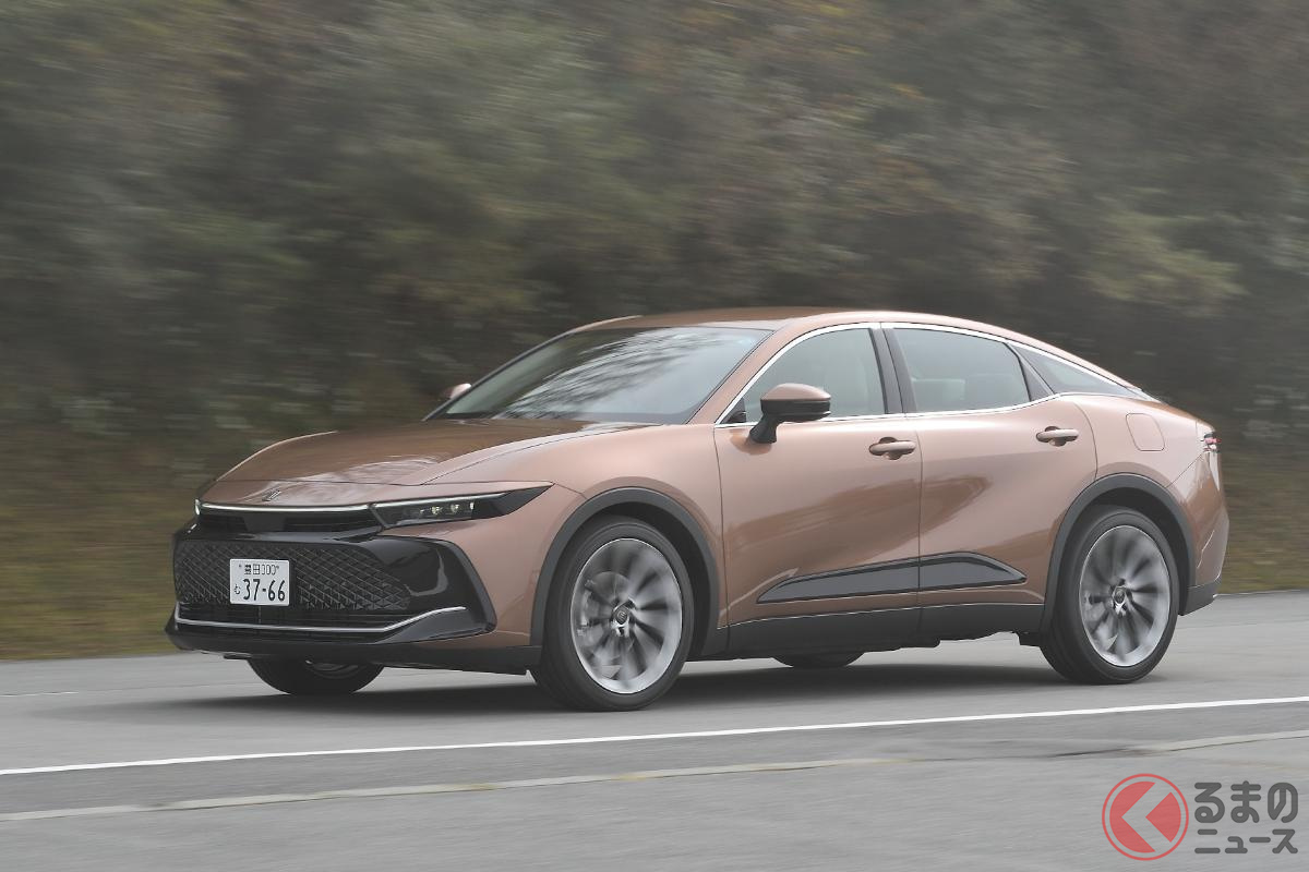 16代目のトップバッター! セダンのようでセダンではない…「クロスオーバー」とは