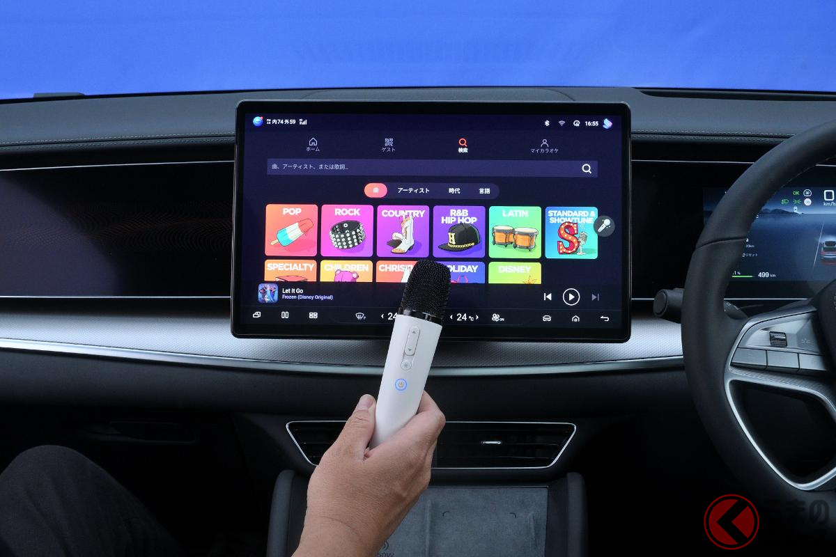 話題のカラオケ機能も! マイクはオプション!