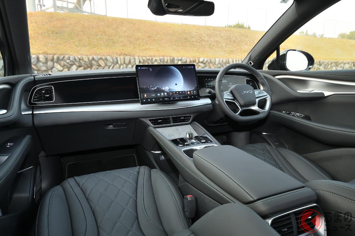 ロードノイズや風切り音も抑えられおり、静粛性は非常に高いレベル